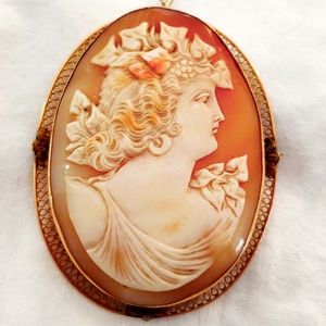 Antique HUGE 14k Gold Cameo Carved Pendant Brooch Circa 1850